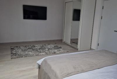 Vila P + 2 - 5 camere - 4 bai - 3 locuri de parcare - 6
