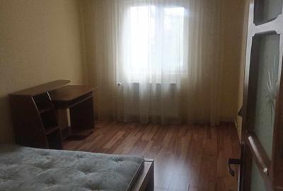 Apartament cu 2 camere decomandat în Micro 5 - 2