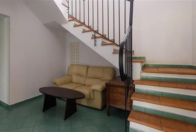 Pensiune:3 km de Castelul Bran,2.900mp teren,piscina,ciubar,teren sport,aviz ISU - 25