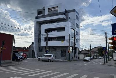 Spațiu comercial, de 1,000 mp, în Central - 1
