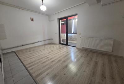 Apartament cu 2 camere decomandat în Haliu