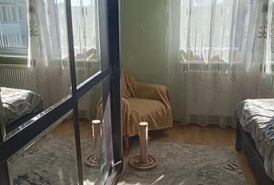 Apartament cu 2 camere decomandat în Micro 1 - 6