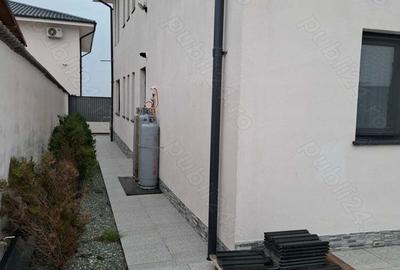 Casa de vanzare in Costine?ti - 2