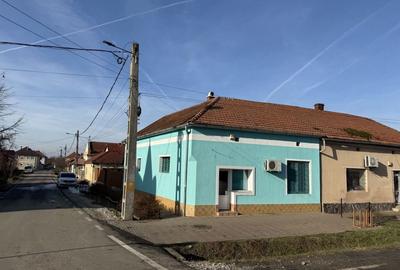 Spațiu comercial, de 70 mp, în Central - 4