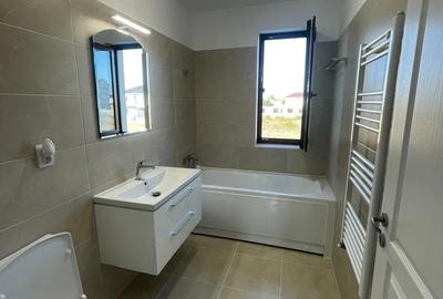 Casă cu 3 camere în Ciarda Roșie - 1