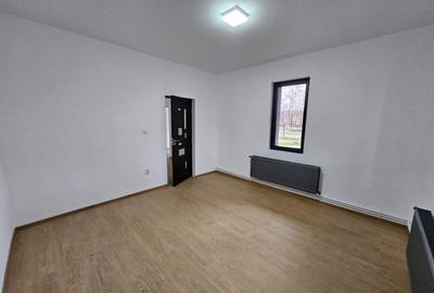 Casă individuală cu 4 camere cu Teren 600 Mp în Band - 10