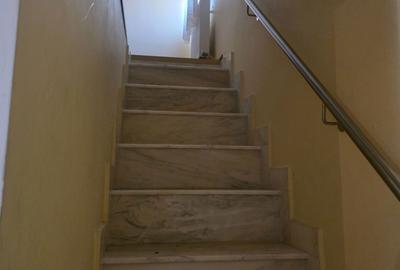 Casă cu 4 camere în Central - 6