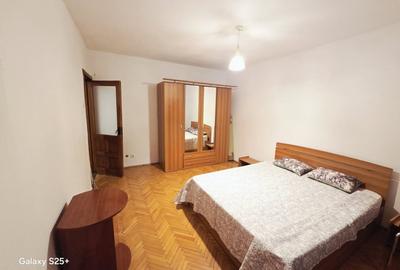 Ap 1 cam D, Gara, vis a vis Mc donalds - 1