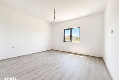Casă cu 7 camere cu Teren 219 Mp în Coiciu - 5