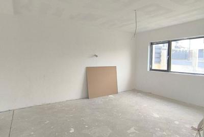 Casă cu 5 camere cu Teren 445 Mp în Cug