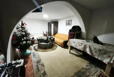 Casă cu 3 camere cu Teren 900 Mp în Central - 8