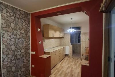 Apartament cu 3 camere decomandat în Romanești - 1