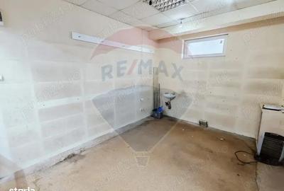 Spațiu comercial, de 14 mp, în Central - 3