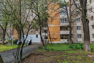 Apartament cu 3 camere semidecomandat în Drumul Taberei - 17