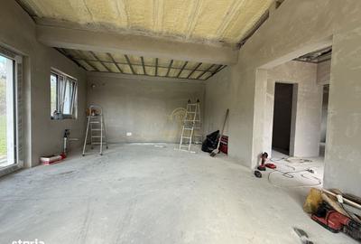 Casă cu Teren 900 Mp în Valea Chioarului - 8