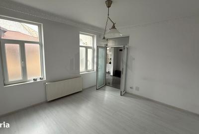 Casă cu 4 camere cu Canalizare în Eminescu - 2