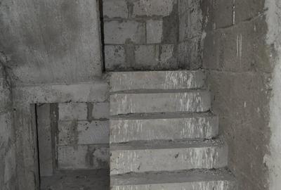 Casa de vanzare in Golesti, parter si etaj , 220 mp construiti , teren 916mp, la rosu - 1