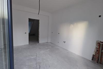 Duplex cu 4 camere cu Canalizare în Ostratu - 17