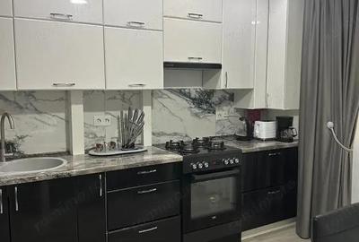 Garsonieră decomandată în Titan - 2