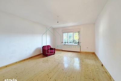 Casă cu 5 camere cu Teren 500 Mp în Central - 3