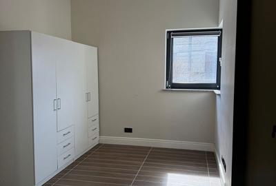 Casă cu 6 camere cu Teren 324 Mp în Central - 6