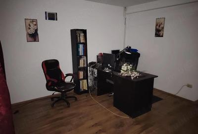 Casă cu 5 camere cu Teren 284 Mp în Central - 8