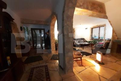 Casă cu 5 camere cu Teren 1100 Mp în Central - 15