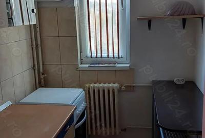 Inchiriez apartament 2 camere Inchiriez apartament 2 camere - 3