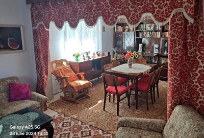 Casă individuală cu 5 camere cu Teren 663 Mp în Central - 5