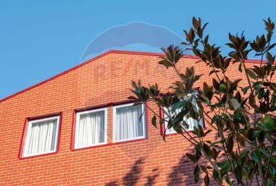 Spațiu comercial, de 2,500 mp, în Central - 2