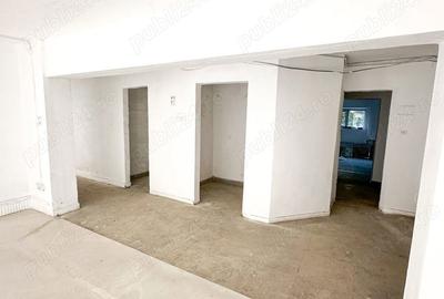 Spațiu comercial, de 465 mp, în Central
