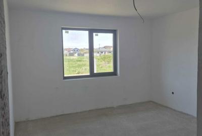 Casă cu 3 camere în Ciorogârla - 2