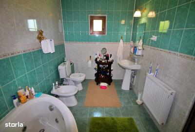 Casă cu 5 camere cu Teren 630 Mp în Valea Adâncă - 19