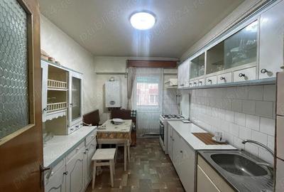 Apartament cu 2 camere decomandat în Traian - 1