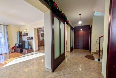 Casa singur in curte Mure? Unirii Zona Pom... Casa singur in curte Mure? Unirii Zona Pom... - 5