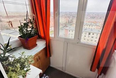 Apartament cu 3 camere semidecomandat în Aurel Vlaicu - 2