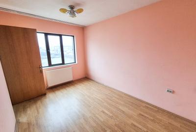 Casă individuală cu 12 camere cu Teren 265 Mp în Nord - 13