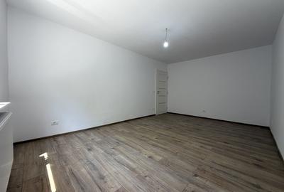 Apartament cu 2 camere decomandat în Soarelui - 3