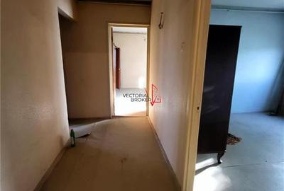 Apartament cu 4 camere decomandat în Titan - 7