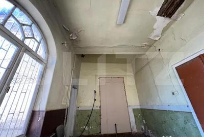 Spațiu comercial, de 80 mp, în Central