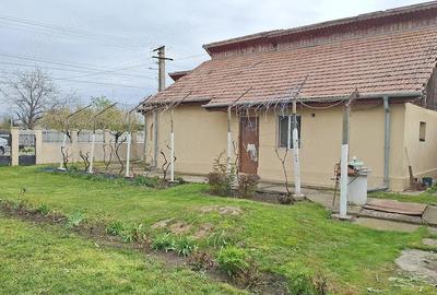 Casă cu 3 camere în Stâlpu - 4