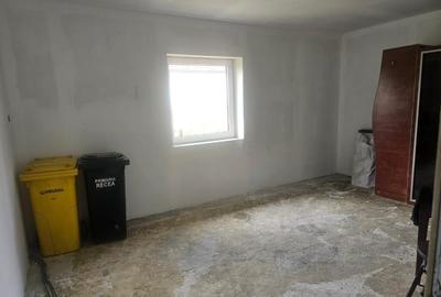 Lapusel, casa caramida - 4