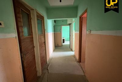 Apartament cu 3 camere decomandat în Apărătorii Patriei - 7