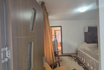 Casă cu 4 camere cu Canalizare în Central - 8