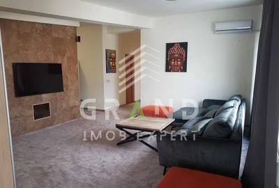 Apartament cu 3 camere semidecomandat, mobilat în Zorilor