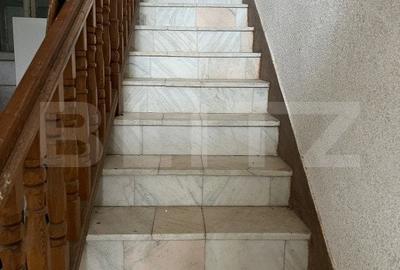 Casă cu 4 camere cu Canalizare în Central - 1