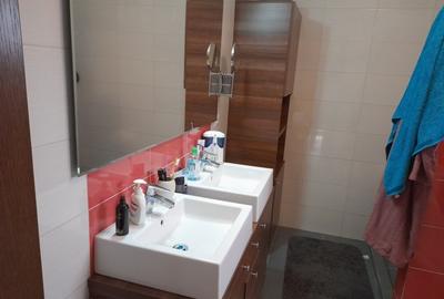 Casă cu 5 camere cu Canalizare în Sângeorgiu de Mureș - 10