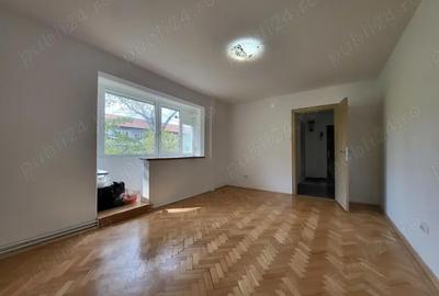 Apartament cu 3 camere semidecomandat în Circumvalațiunii - 14