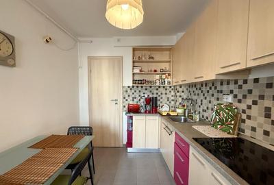 Apartament cu 3 camere semidecomandat, mobilat în Kiseleff