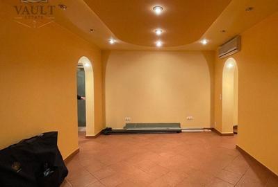 Apartament cu 3 camere semidecomandat în Ozana